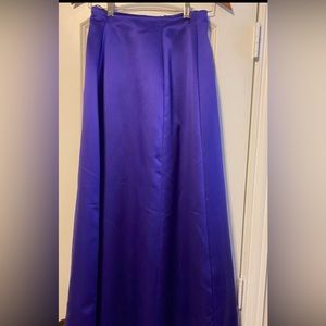Ladies size 6 Purple evening skirt (with magenta and black tulle lining).